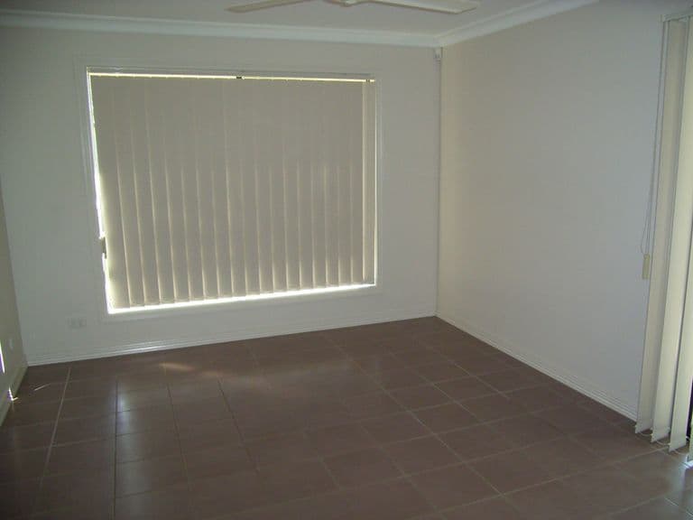 4 Piccadilly Place, FOREST LAKE QLD 4078, Forest Lake - Thumbnail 4