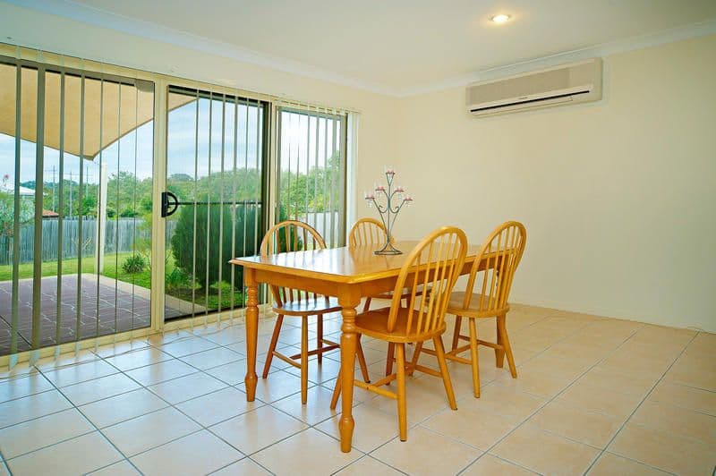 8 Fimbriata Court, ORMEAU QLD 4208, Ormeau - Thumbnail 3