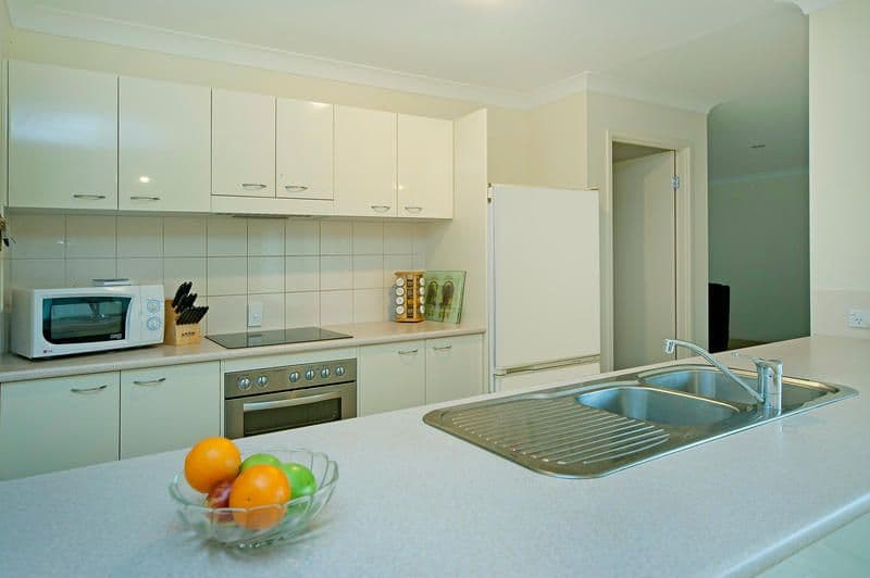 8 Fimbriata Court, ORMEAU QLD 4208, Ormeau - Thumbnail 7