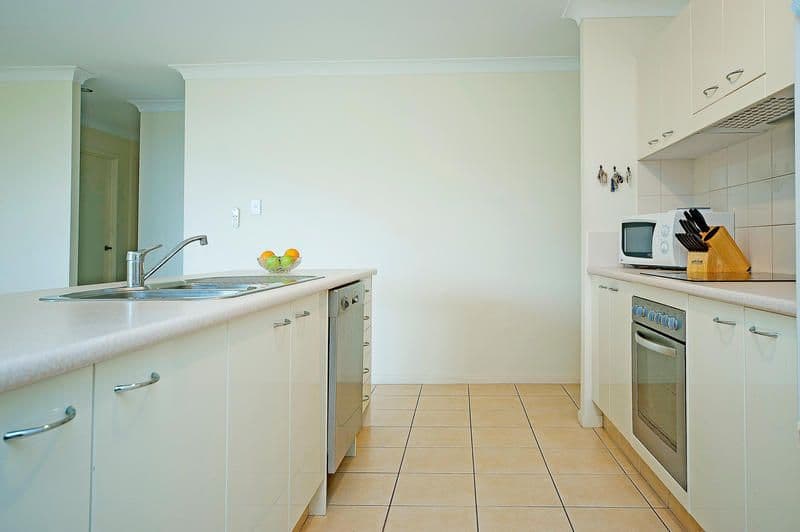 8 Fimbriata Court, ORMEAU QLD 4208, Ormeau - Thumbnail 8