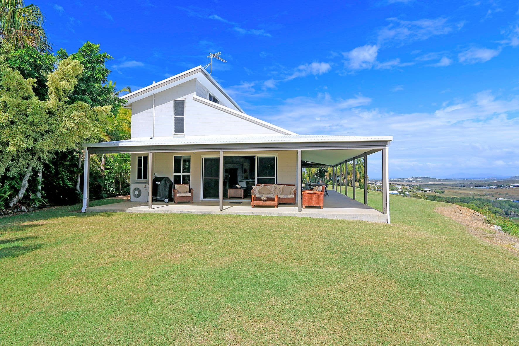 9 Hardy Street, Emu Park QLD 4710, Emu Park - Image 1