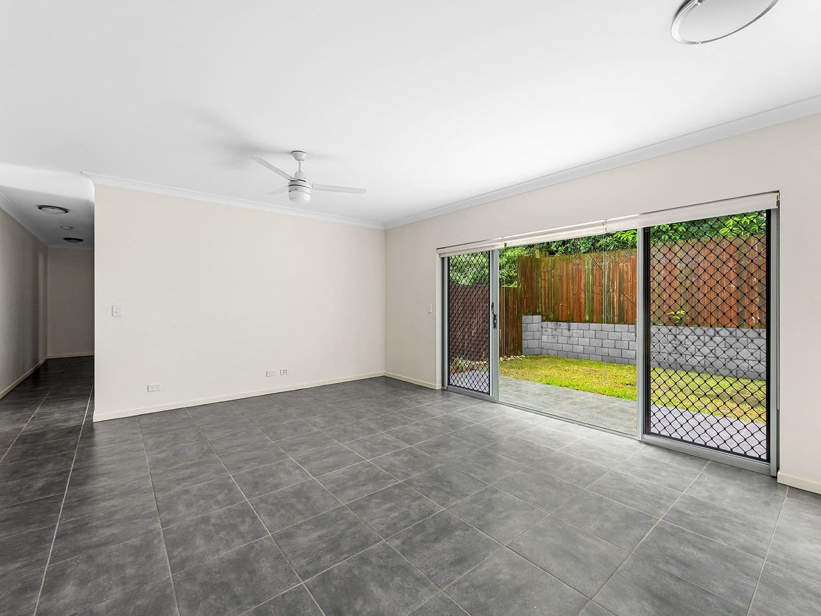 80-82 Lawson Street, Morningside QLD 4170, Morningside - Thumbnail 4