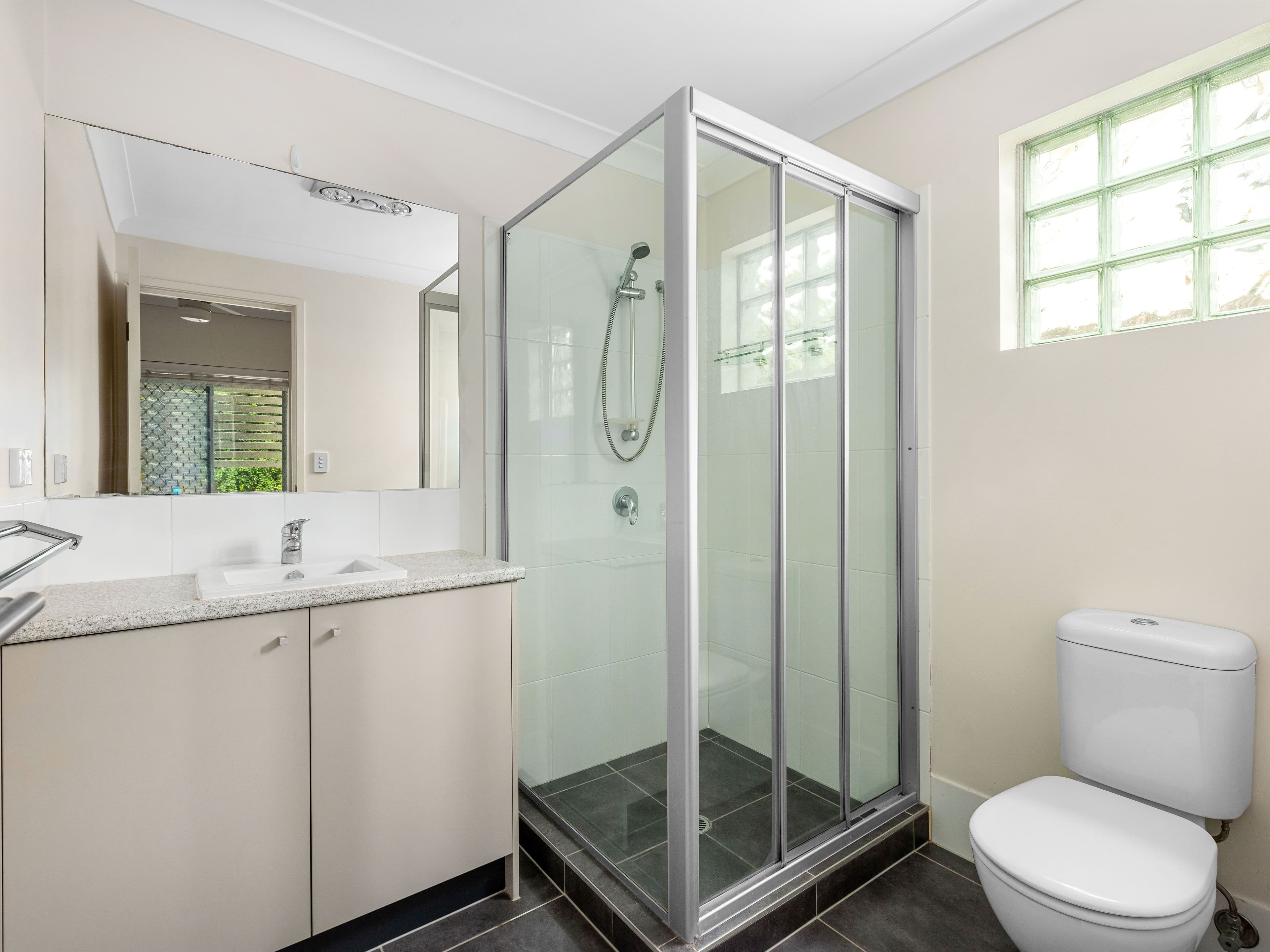 80-82 Lawson Street, Morningside QLD 4170, Morningside - Thumbnail 6