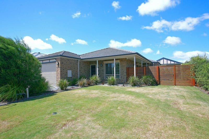 11 Dunferline Crescent, CRANBOURNE VIC 3977, Cranbourne - Image 1