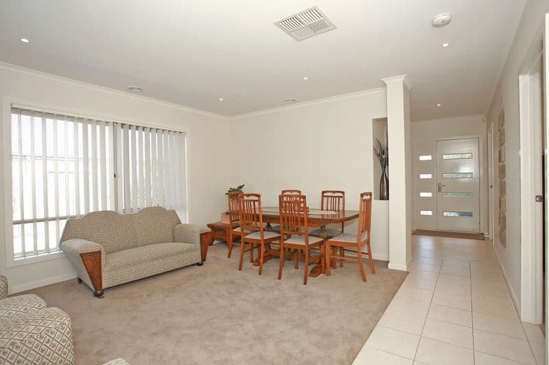 11 Dunferline Crescent, CRANBOURNE VIC 3977, Cranbourne - Thumbnail 6