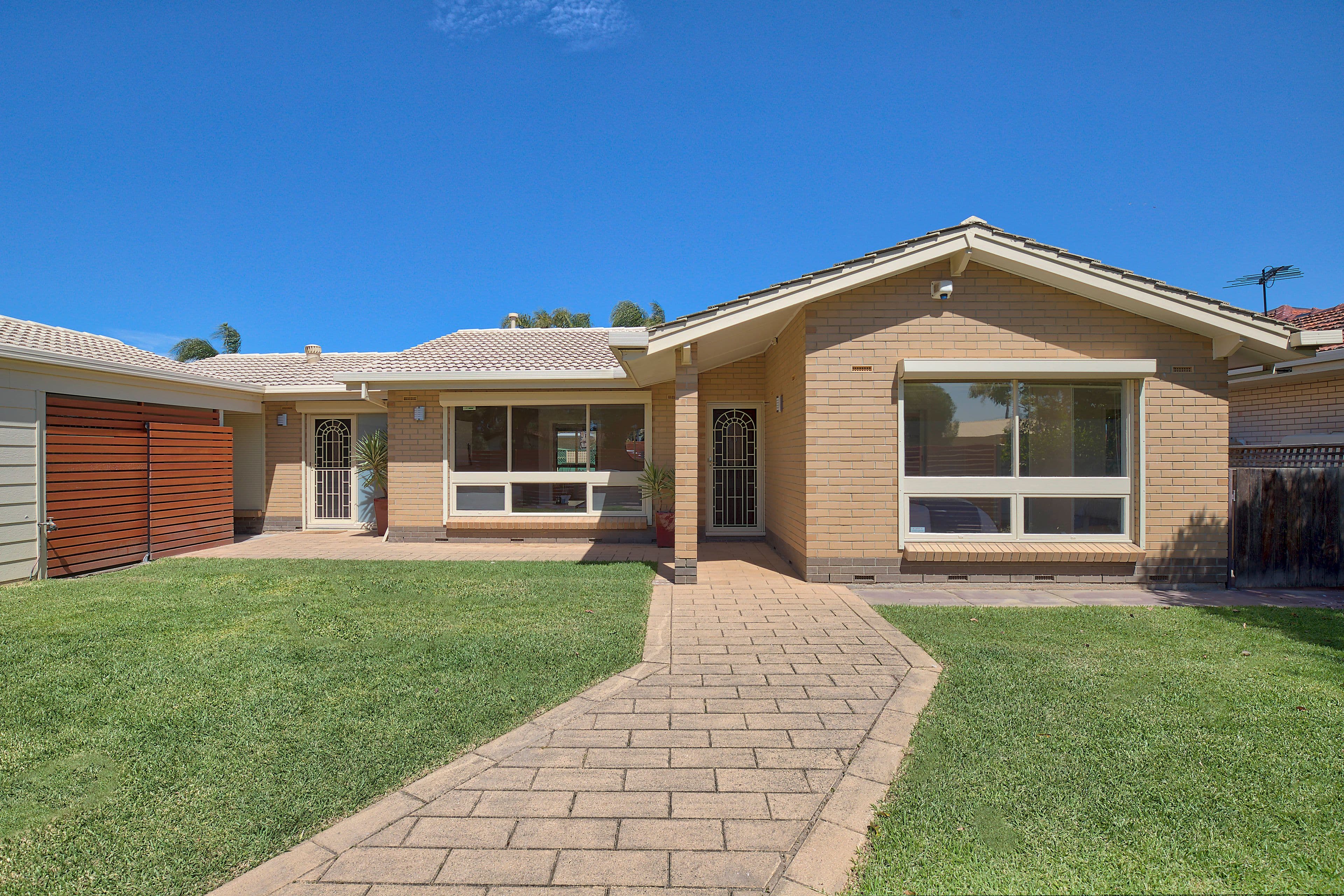4 Flavel Street, West Beach SA 5024, West Beach - Thumbnail 2