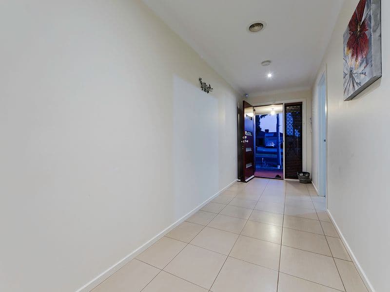 120 Manor Lake Boulevard, Wyndham Vale VIC 3024, Wyndham Vale - Thumbnail 3