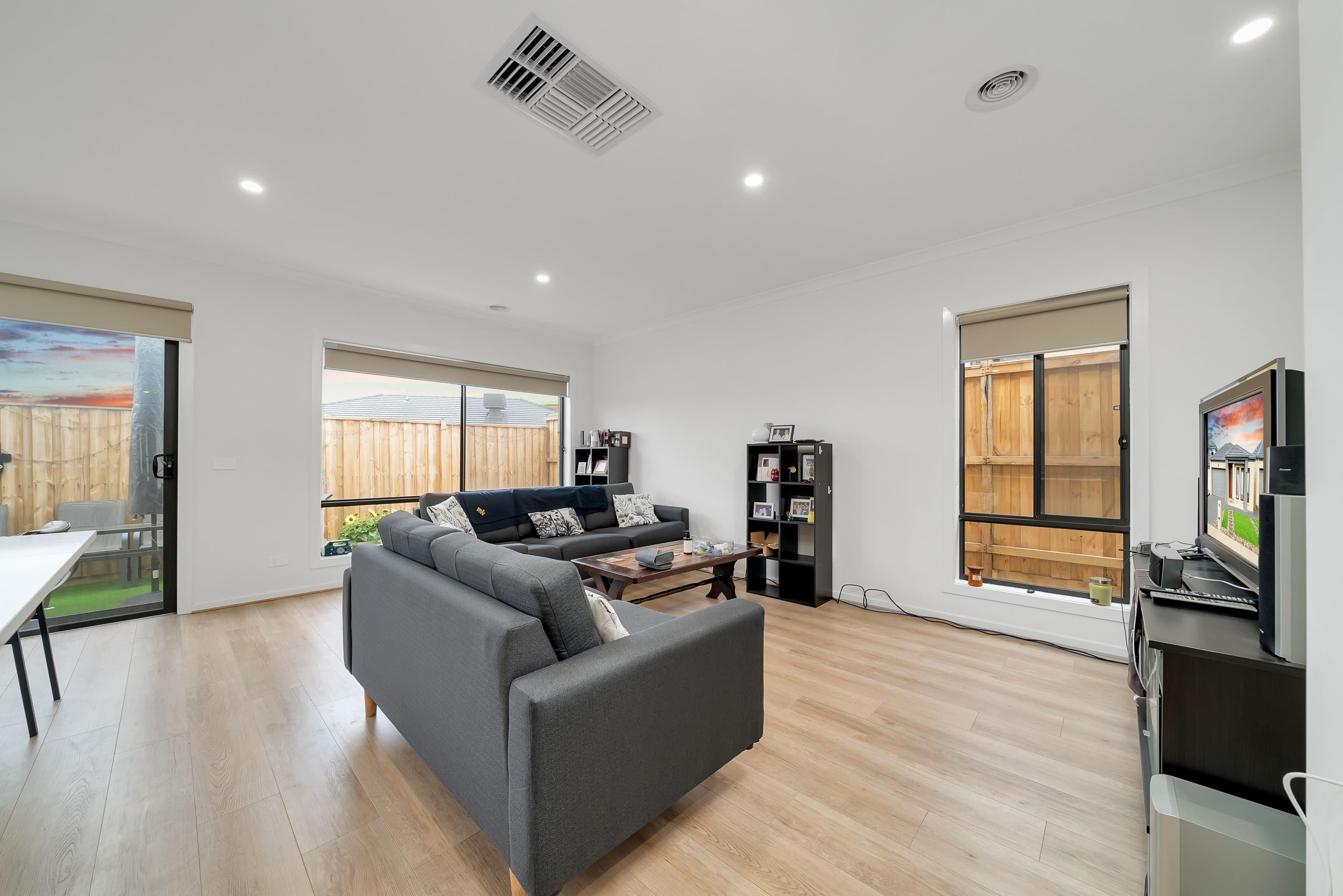 212 Waterhaven Boulevard, Point Cook VIC 3030, Point Cook - Thumbnail 7
