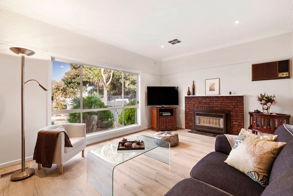 13 Salem Avenue, Oakleigh South VIC 3167, Oakleigh South - Thumbnail 2