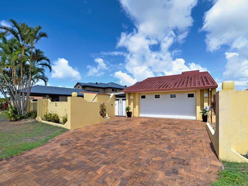 54 Pebble Beach Drive, RUNAWAY BAY QLD 4216, Runaway Bay - Thumbnail 2