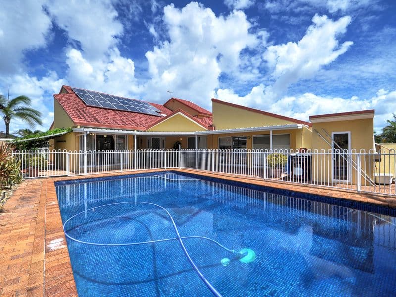 54 Pebble Beach Drive, RUNAWAY BAY QLD 4216, Runaway Bay - Thumbnail 3