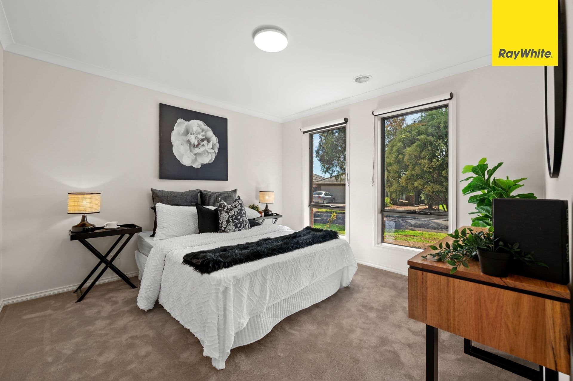 10 Taunton Grove, DERRIMUT VIC 3026, Derrimut - Thumbnail 2