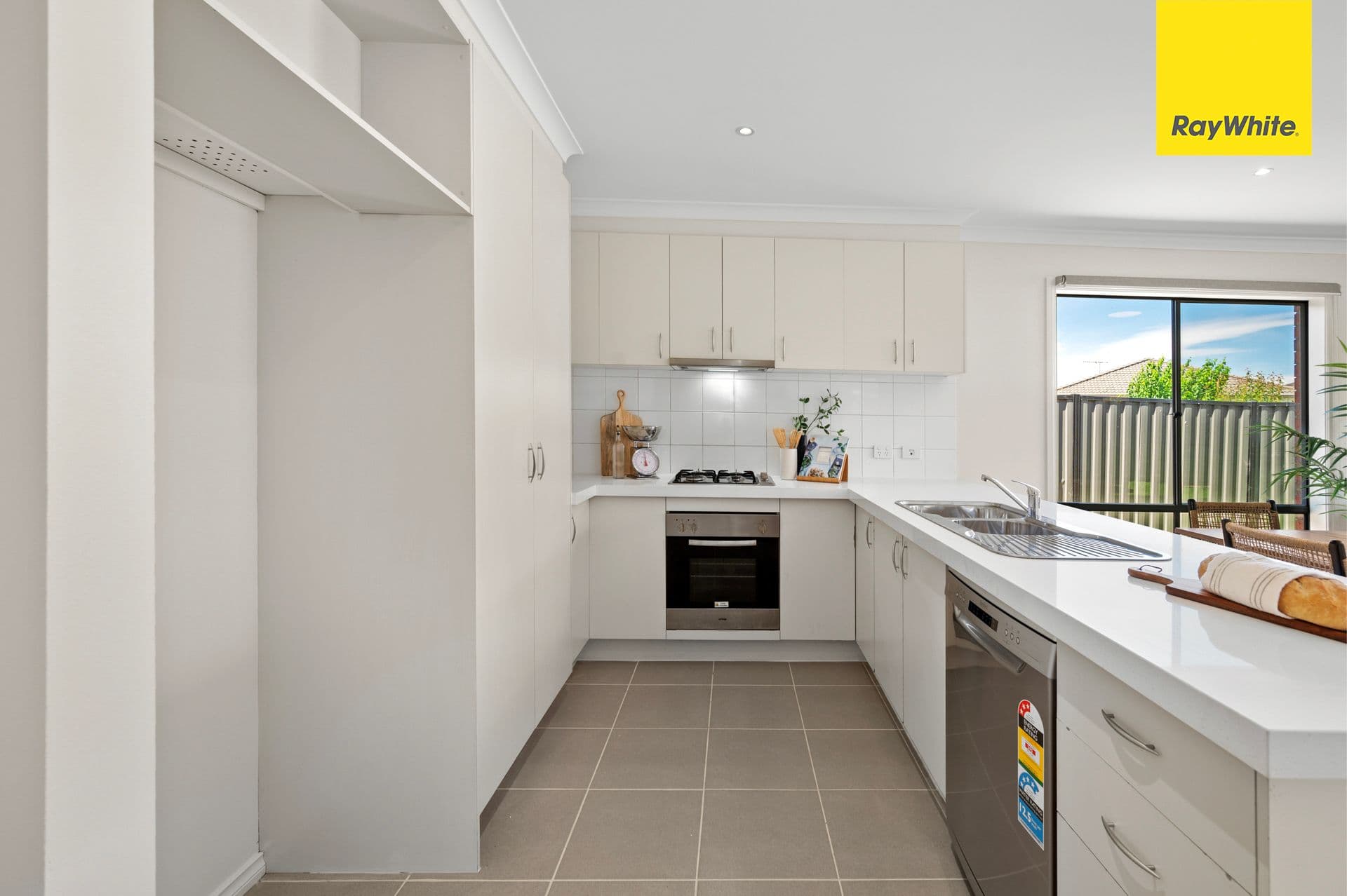 10 Taunton Grove, DERRIMUT VIC 3026, Derrimut - Thumbnail 8