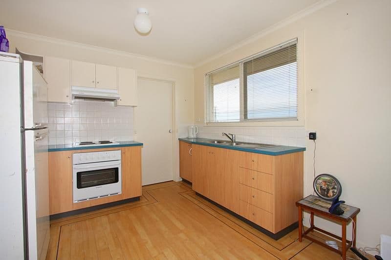 9 Churchill Avenue, Chadstone VIC 3148, Chadstone - Thumbnail 3