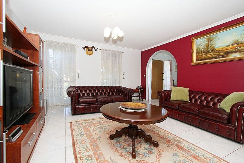 216 Childs Road, MILL PARK VIC 3082, Mill Park - Thumbnail 4