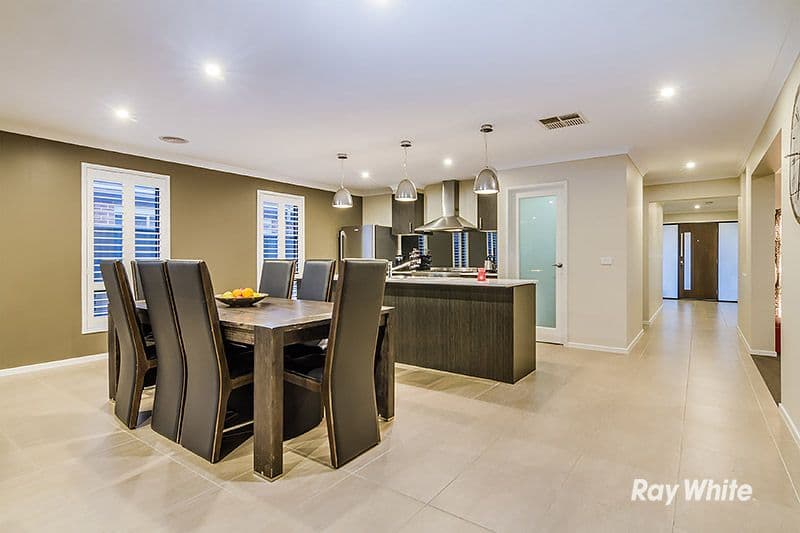 10 Pandora Drive, Cranbourne West VIC 3977, Cranbourne West - Thumbnail 2