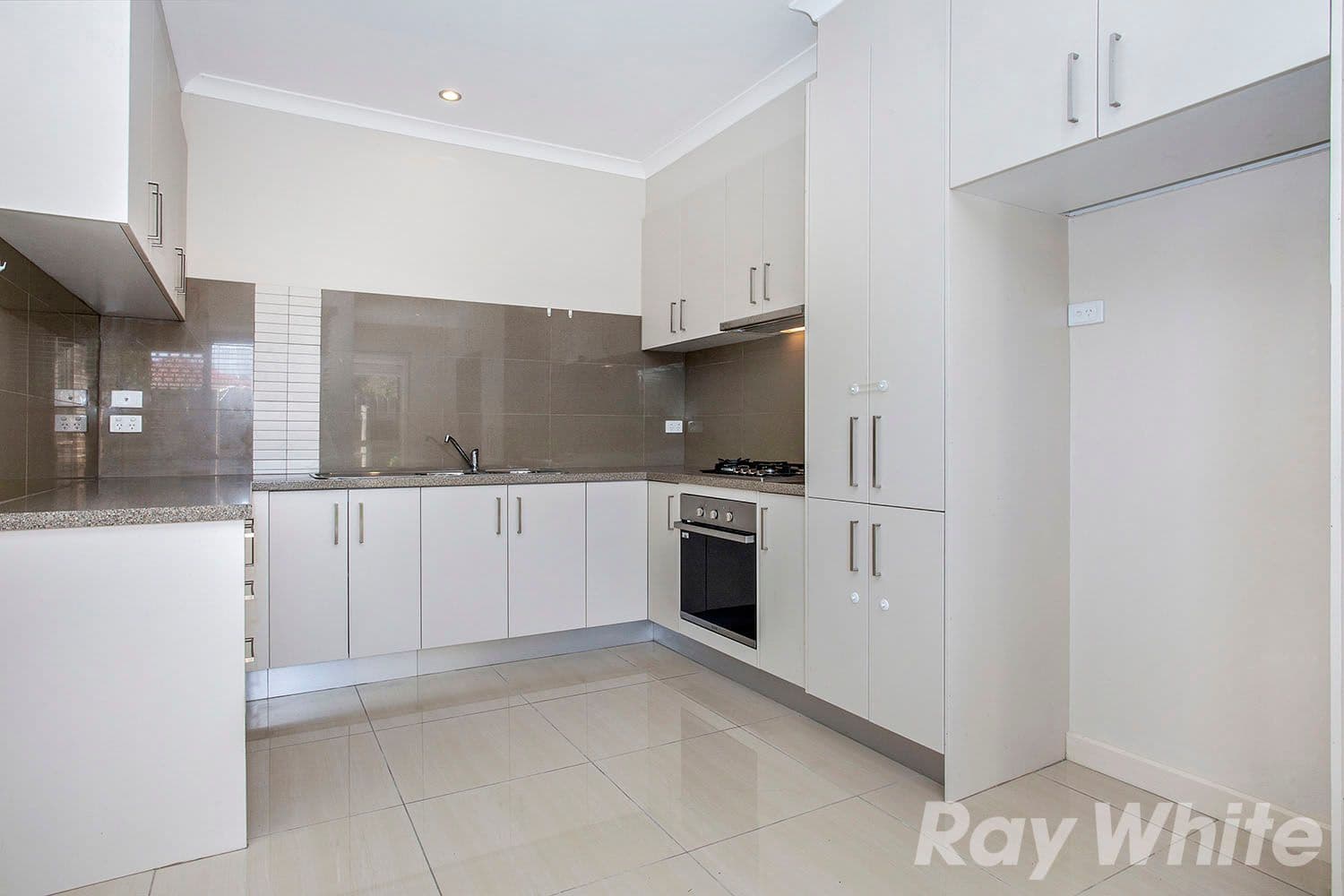 8 Leman Crescent, Noble Park VIC 3174, Noble Park - Thumbnail 2