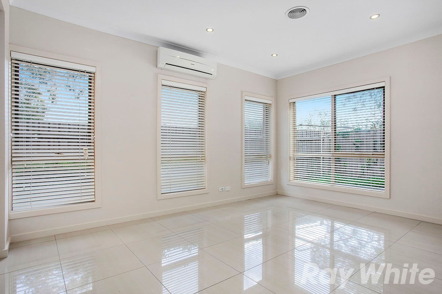 8 Leman Crescent, Noble Park VIC 3174, Noble Park - Thumbnail 4