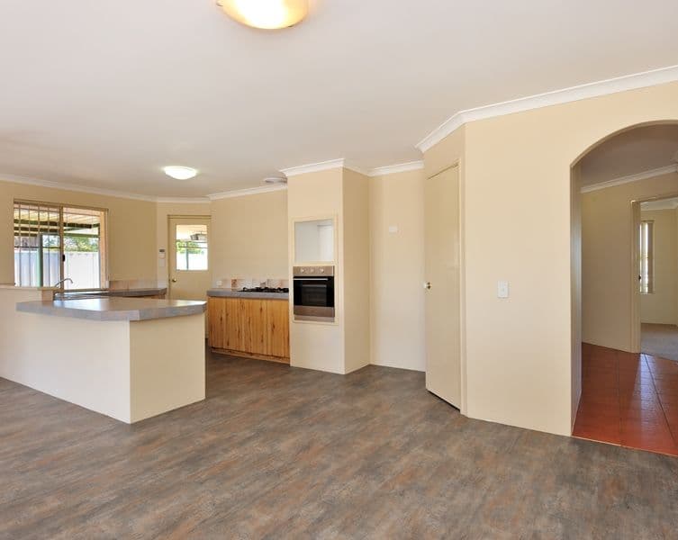 8 Warilla Close, WAIKIKI WA 6169, Waikiki - Thumbnail 2