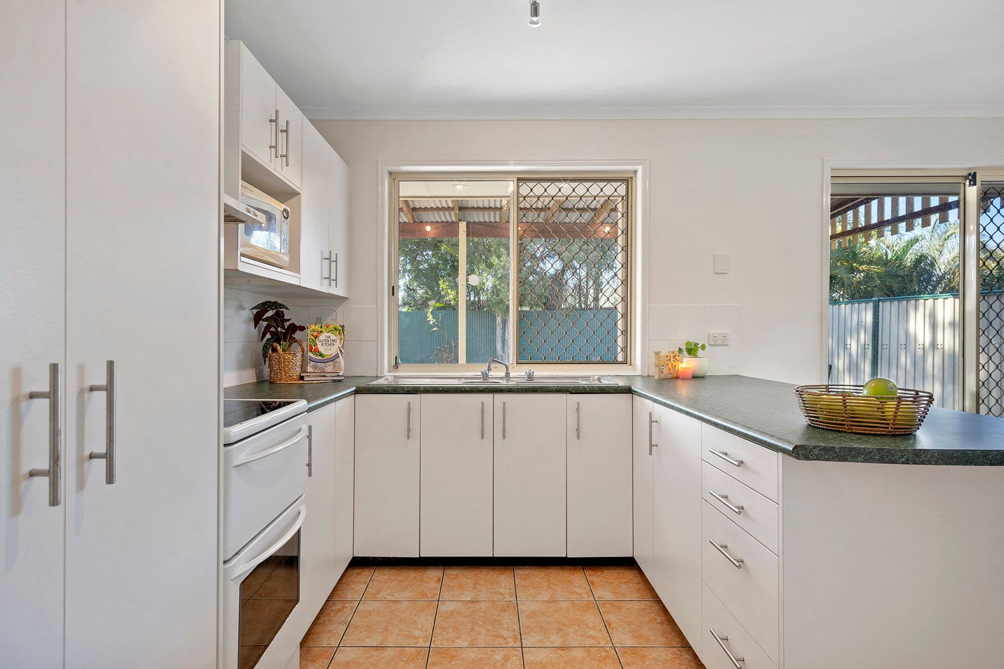 4 Kaiser Court, Waterford West QLD 4133, Waterford West - Thumbnail 4