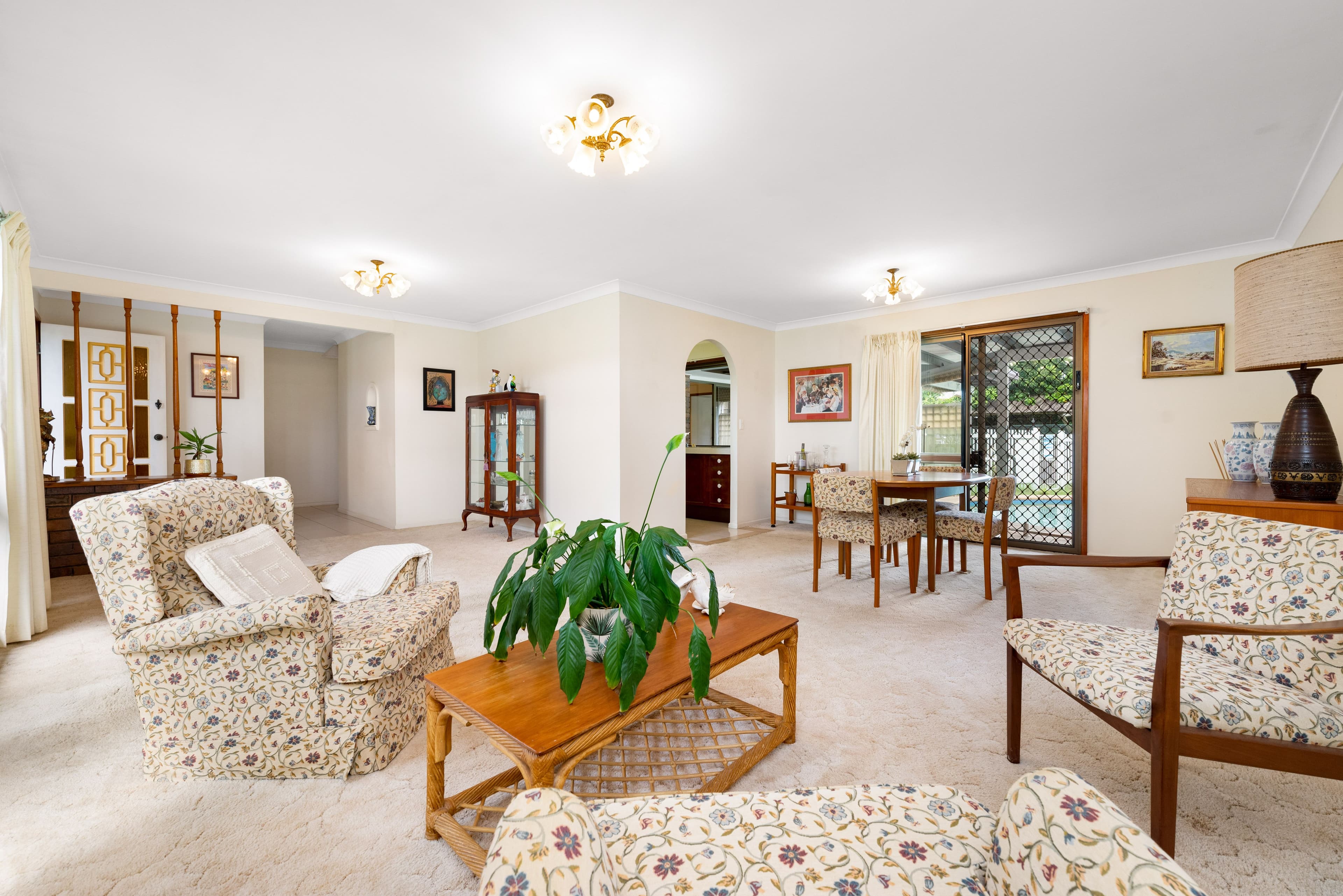 18 Sherborne Street, Carindale QLD 4152, Carindale - Thumbnail 2