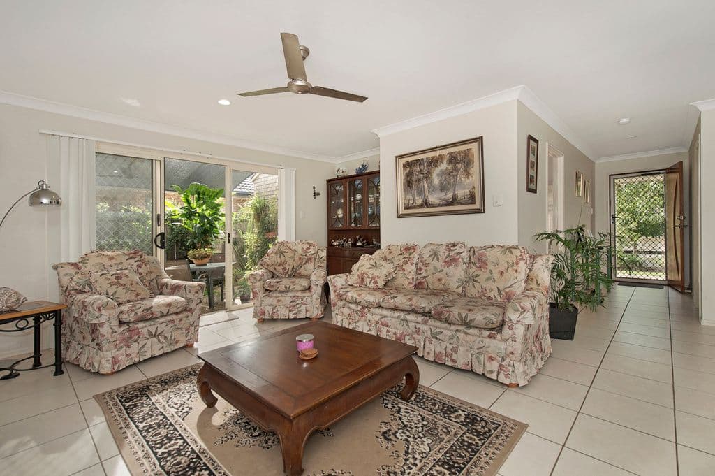 4 Firecrest Close, Upper Coomera QLD 4209, Upper Coomera - Thumbnail 2