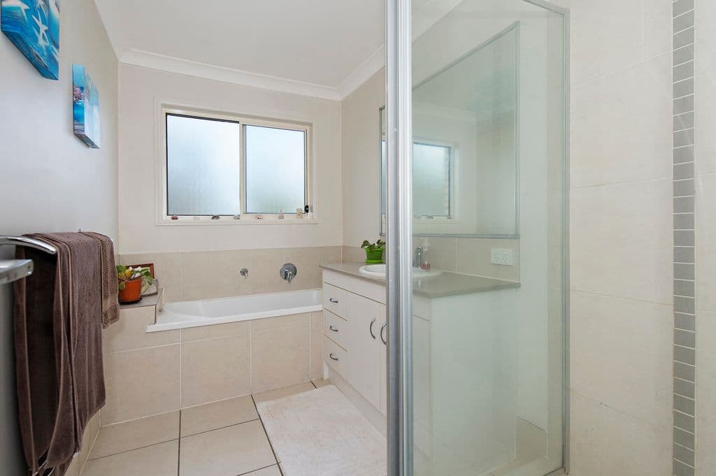 4 Firecrest Close, Upper Coomera QLD 4209, Upper Coomera - Thumbnail 8
