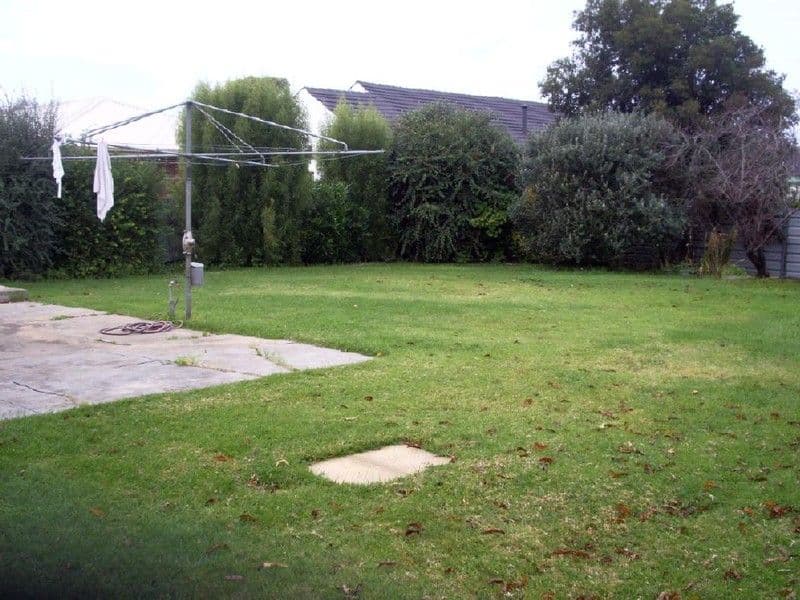 68 Cannawigara Road, BORDERTOWN SA 5268, Bordertown - Thumbnail 4