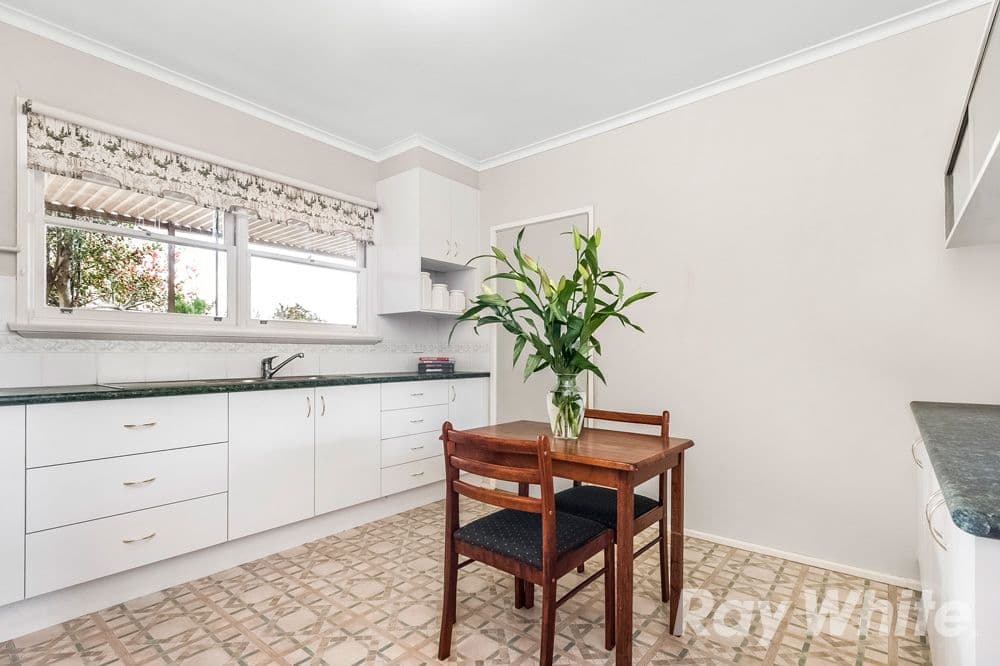 30 Fernhill Street, Glen Waverley VIC 3150, Glen Waverley - Thumbnail 3