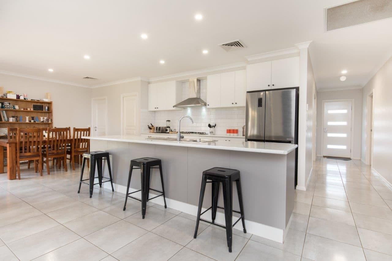 215 Sandilong Avenue, Nichols Point VIC 3501, Nichols Point - Thumbnail 3