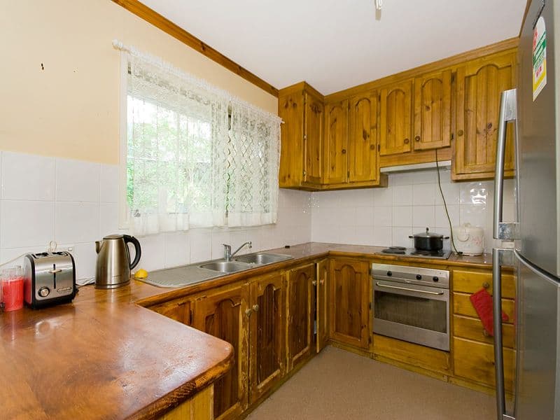 31 Dodwell Street, HOLLAND PARK QLD 4121, Holland Park West - Thumbnail 2