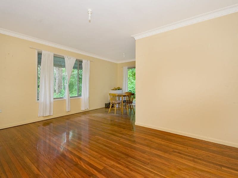 31 Dodwell Street, HOLLAND PARK QLD 4121, Holland Park West - Thumbnail 4