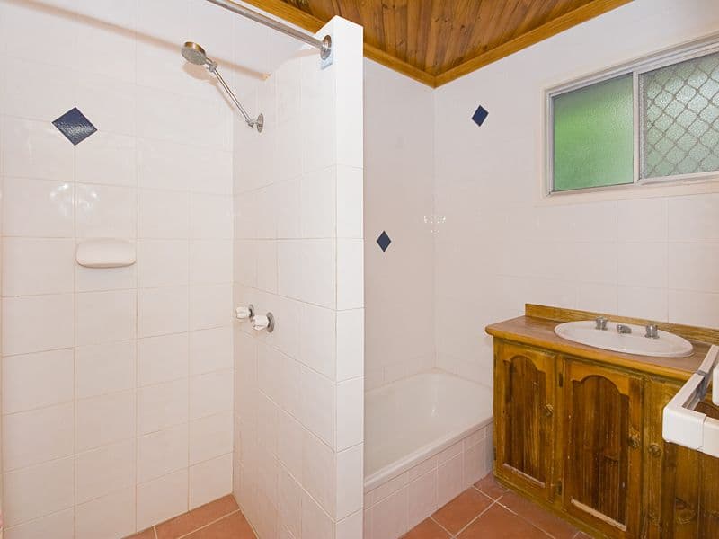 31 Dodwell Street, HOLLAND PARK QLD 4121, Holland Park West - Thumbnail 5