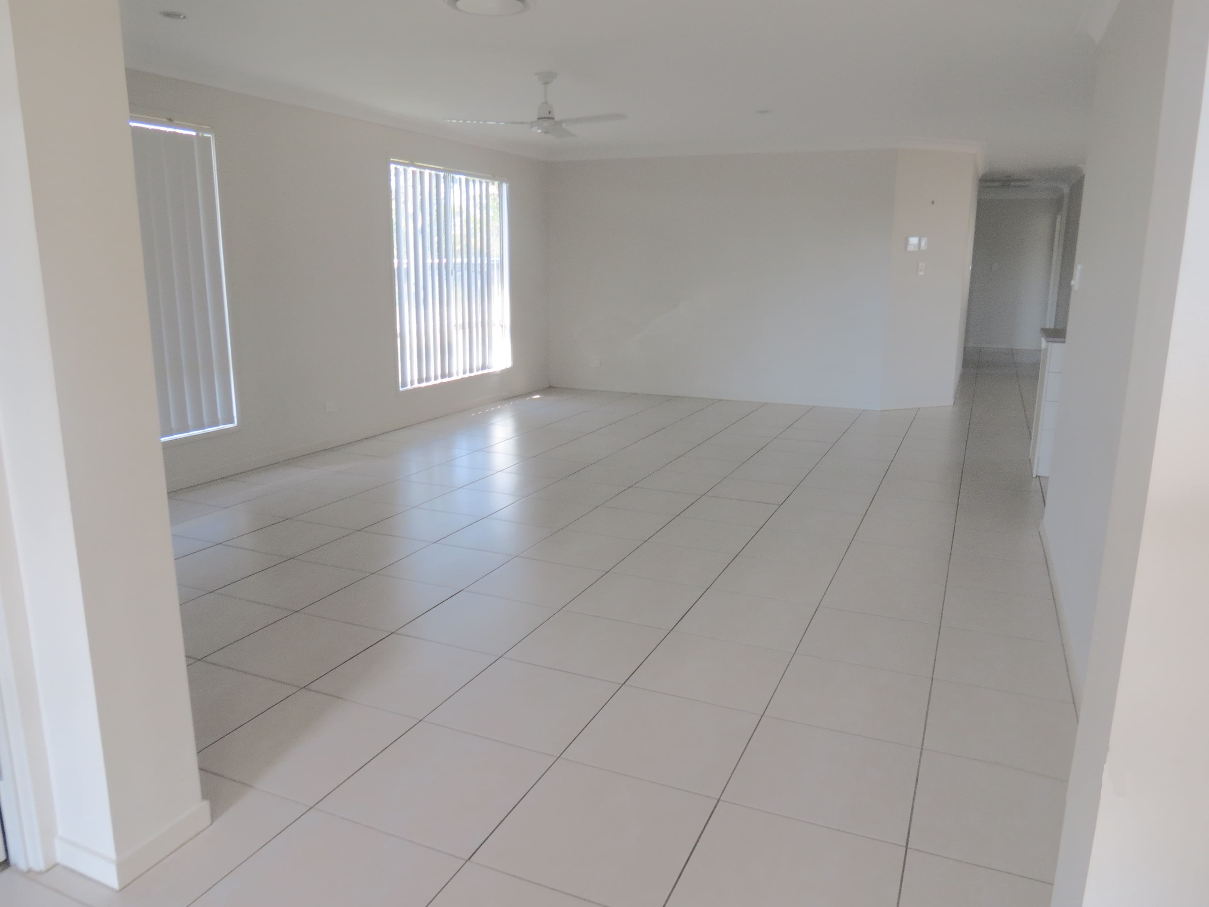 16 Ivers Place, Emerald QLD 4720, Emerald - Thumbnail 3