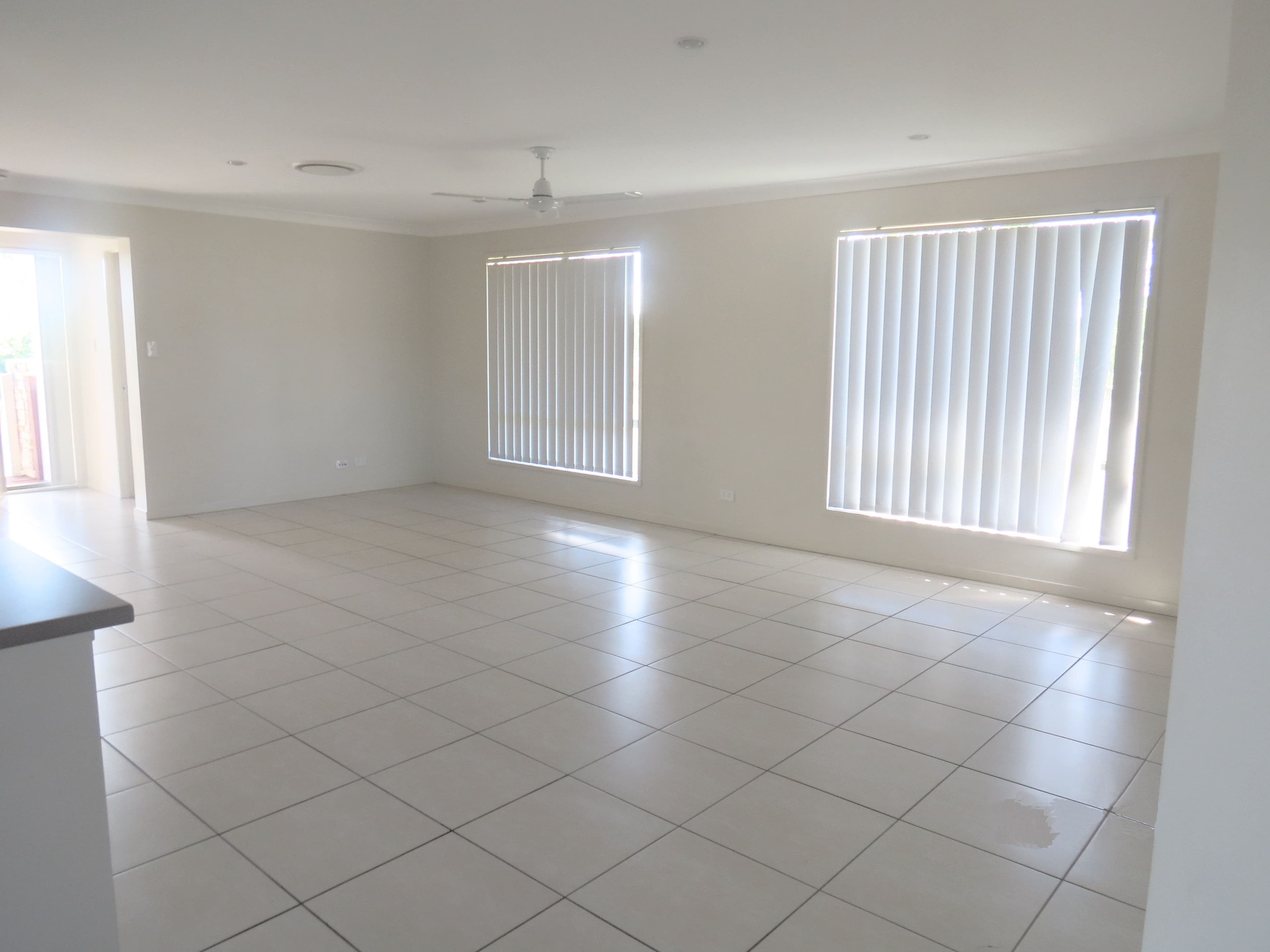 16 Ivers Place, Emerald QLD 4720, Emerald - Thumbnail 4