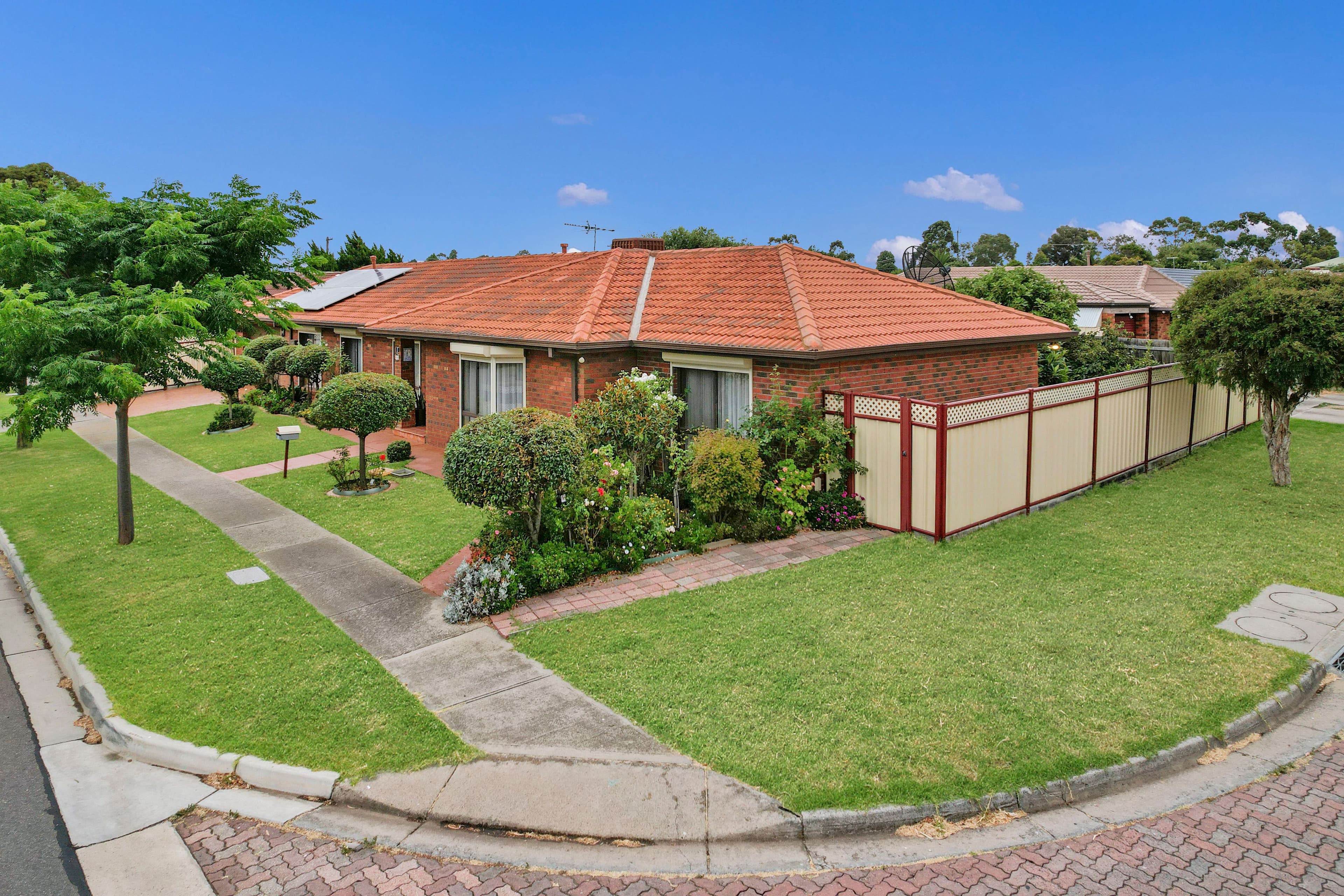1 Sittela Court, Werribee VIC 3030, Werribee - Thumbnail 2
