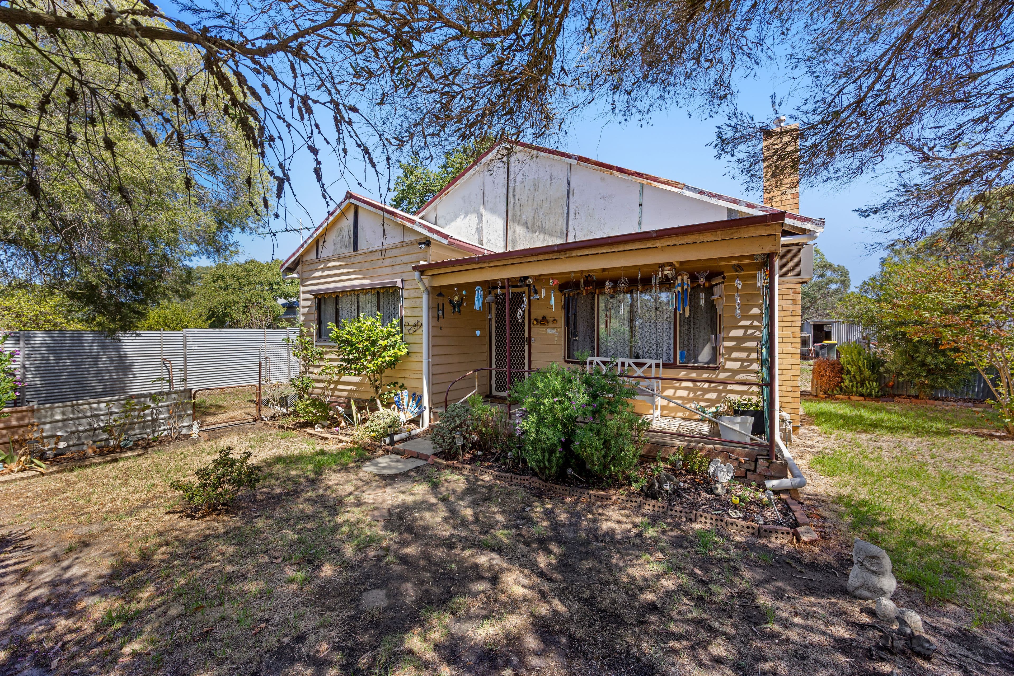 121 Lambert Street, Ararat VIC 3377, Ararat - Thumbnail 2