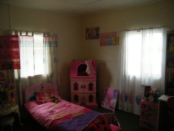 17 Burbank Street, CHINCHILLA QLD 4413, Chinchilla - Thumbnail 4