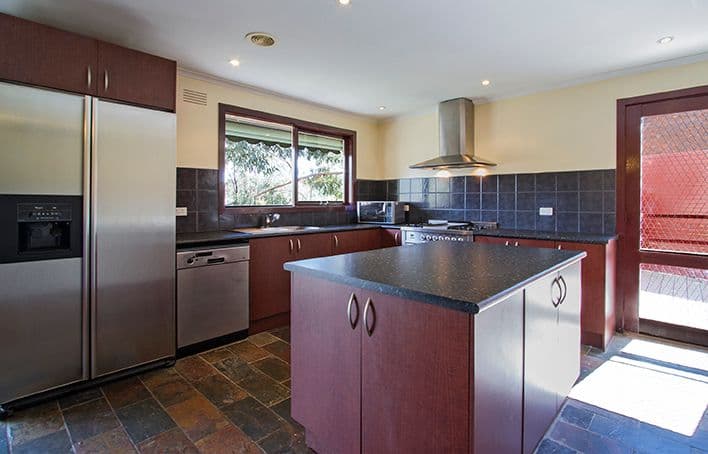 16 Hamish Court, GREENSBOROUGH VIC 3088, Greensborough - Thumbnail 3