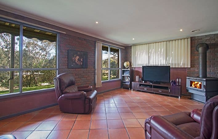 16 Hamish Court, GREENSBOROUGH VIC 3088, Greensborough - Thumbnail 4