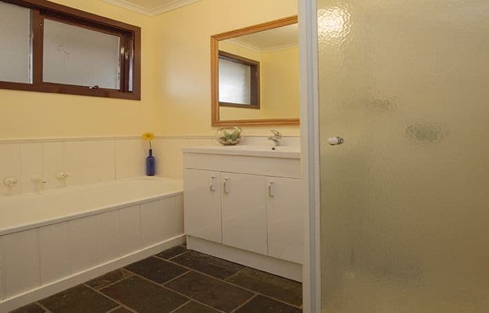 16 Hamish Court, GREENSBOROUGH VIC 3088, Greensborough - Thumbnail 8