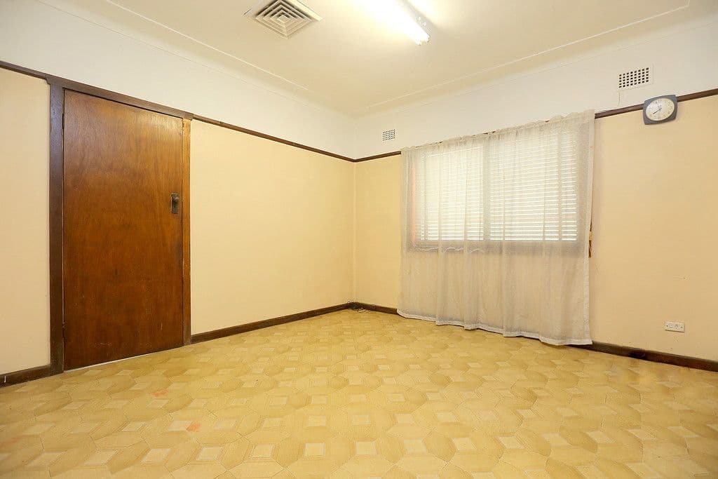 1 Miriam Street, Bass Hill - Thumbnail 2