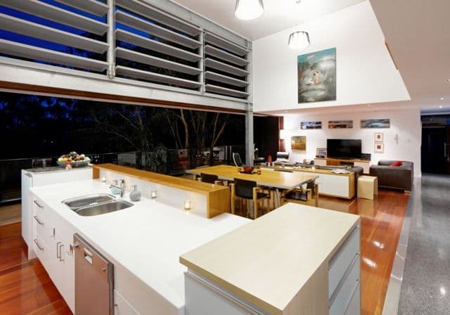 1 Vantage Point Drive, BURLEIGH HEADS QLD 4220, Burleigh Heads - Thumbnail 2