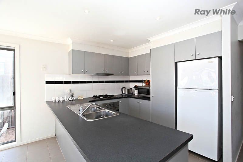 41 Pioneer Drive, DEER PARK VIC 3023, Deer Park - Thumbnail 3