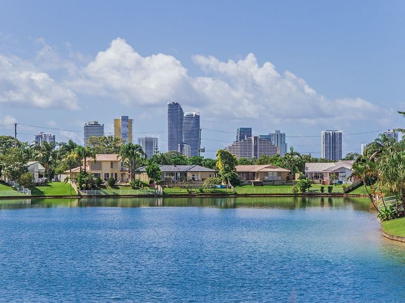 12 Ipsley Drive, BROADBEACH WATERS QLD 4218, Broadbeach Waters - Thumbnail 5