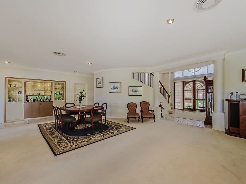 12 Ipsley Drive, BROADBEACH WATERS QLD 4218, Broadbeach Waters - Thumbnail 8