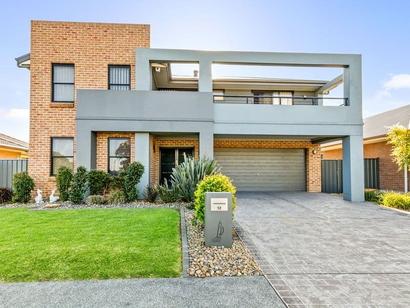 12 Johnston Avenue, Haywards Bay NSW 2530, Haywards Bay - Image 1