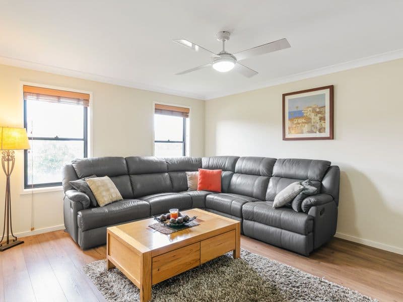 12 Johnston Avenue, Haywards Bay NSW 2530, Haywards Bay - Thumbnail 2