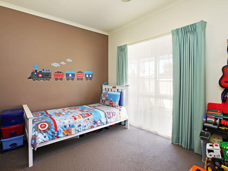 16 Sherbourne Terrace, NEWTOWN VIC 3220, Newtown - Thumbnail 5