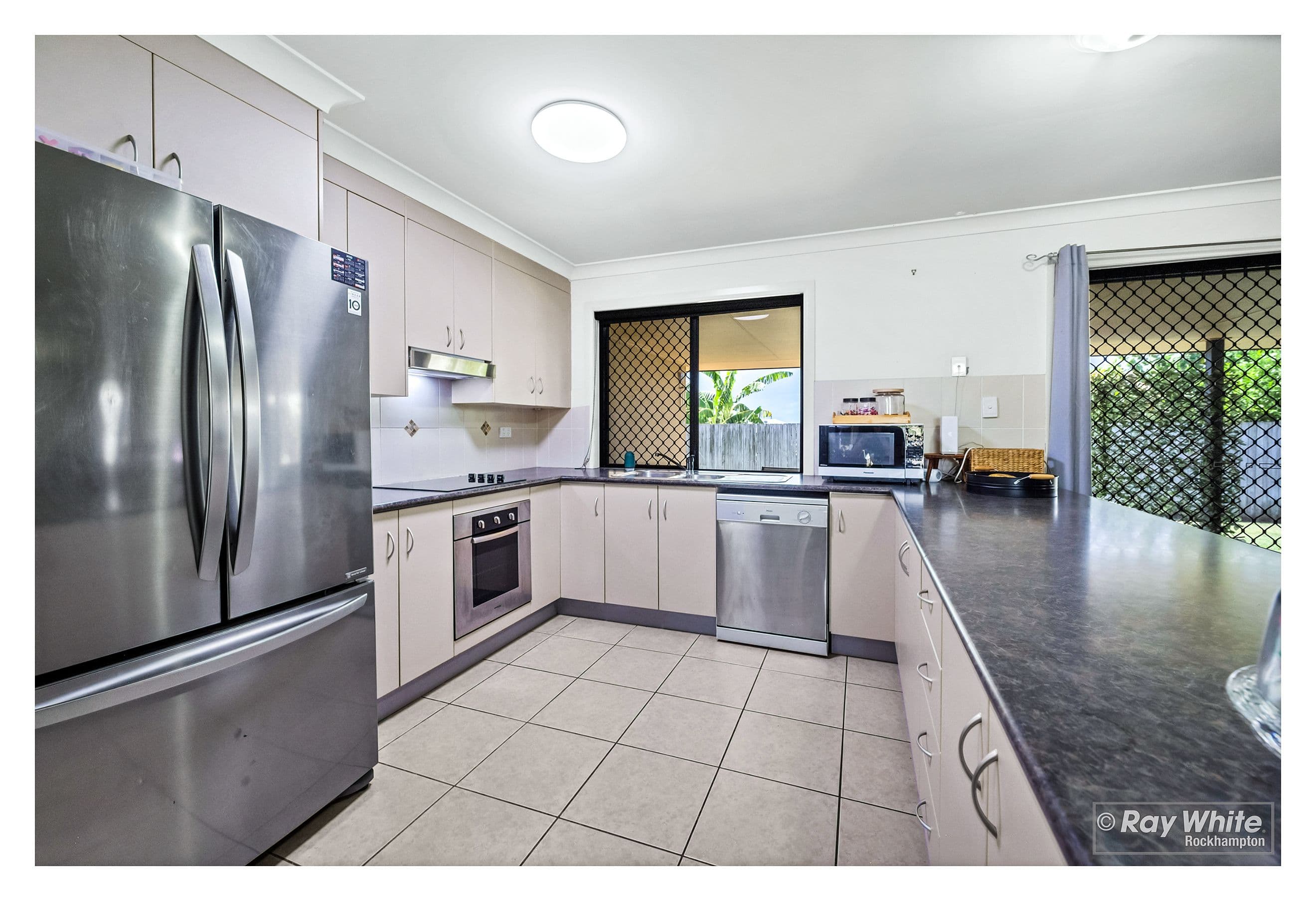 9 Mitchell Court, Gracemere QLD 4702, Gracemere - Thumbnail 2
